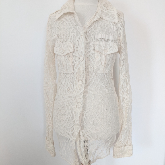 Elizabeth and James Cream Lace Blouse - Picture 2 of 6